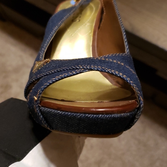 New Guess Tilden Denim Wedge Sandal Size 7.5 - Picture 13 of 14